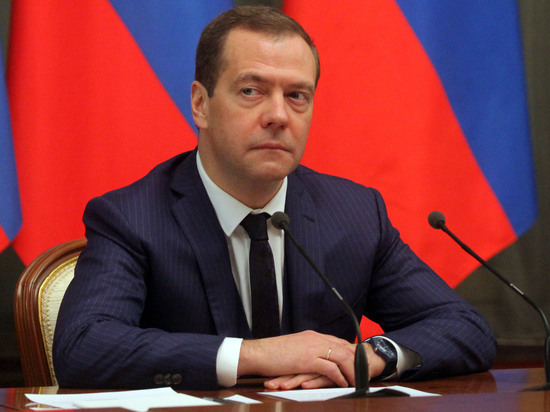 Образование и туризм: Медведев утвердил список приоритетной экспортной продукции